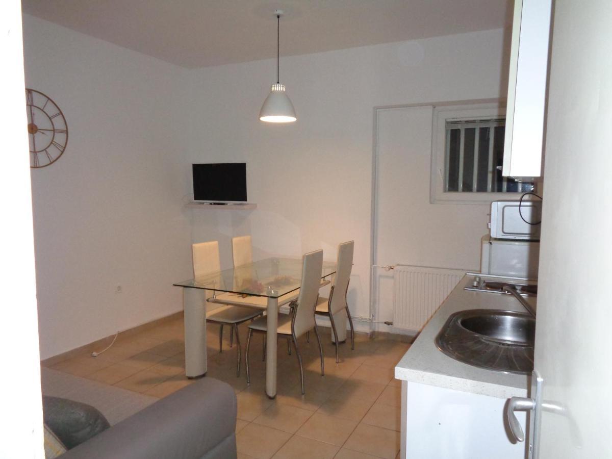 Apartments Miki 2 Novalja Bagian luar foto