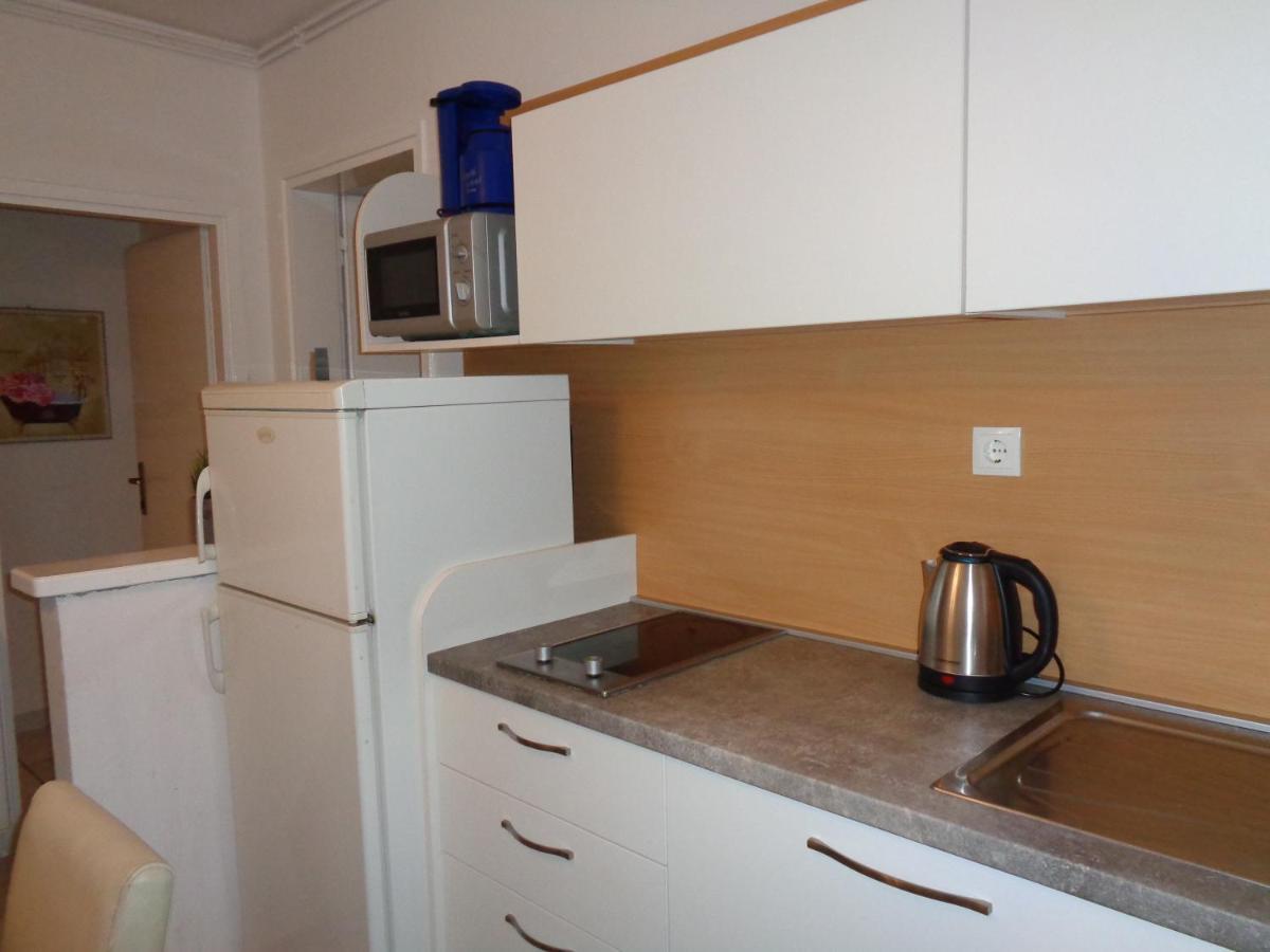Apartments Miki 2 Novalja Bagian luar foto